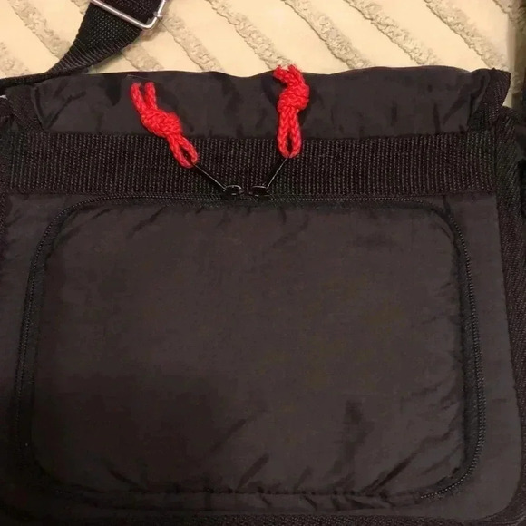 Urban Trek Cool Gear crossbody bag - Picture 6 of 11